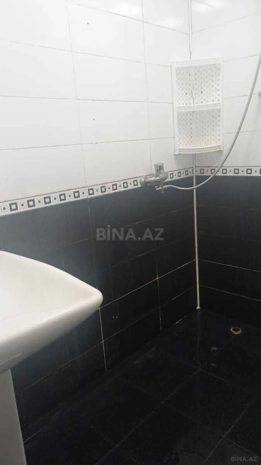 Kirayə verilir 2 otaqlı mənzil 74 m²