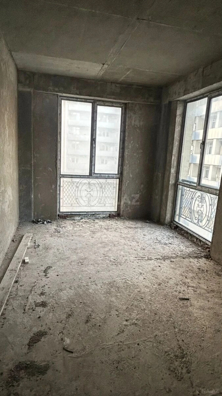 Satılır 3 otaqlı mənzil 106 m²