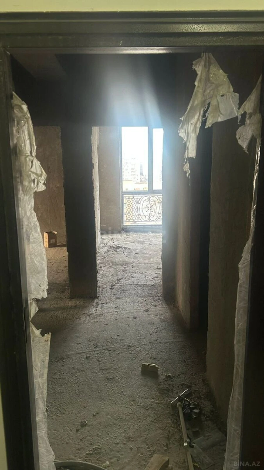 Satılır 3 otaqlı mənzil 106 m²