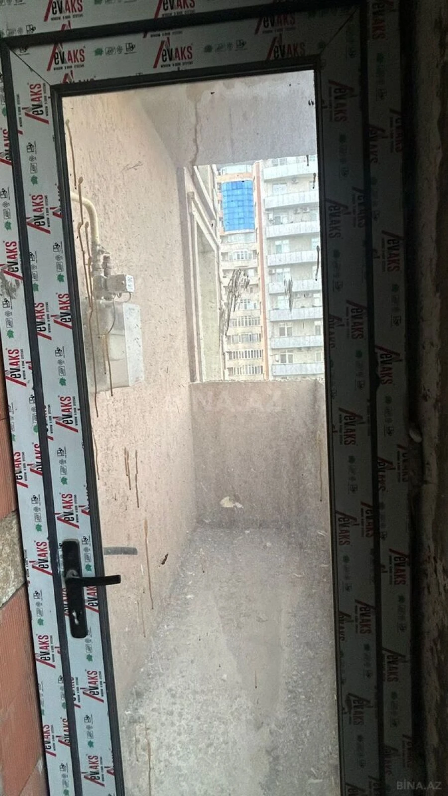 Satılır 3 otaqlı mənzil 106 m²