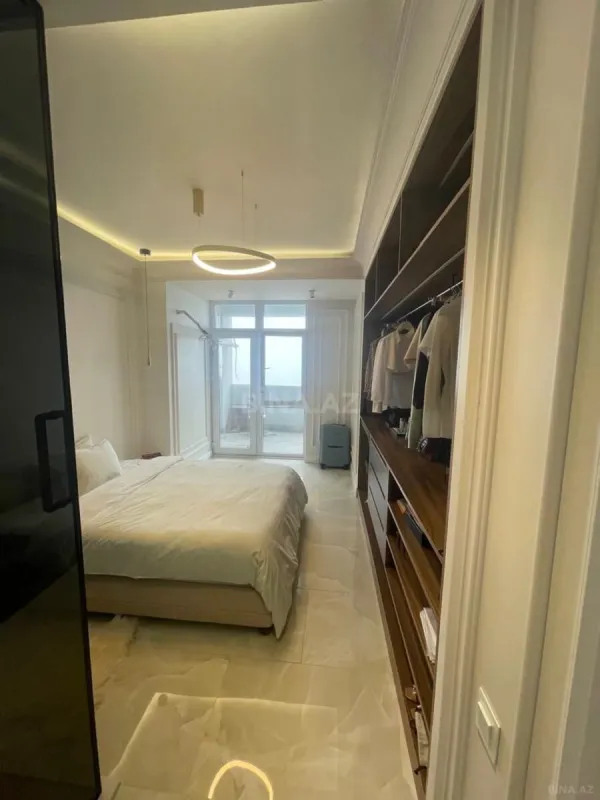 Kirayə verilir 2 otaqlı mənzil 81 m²
