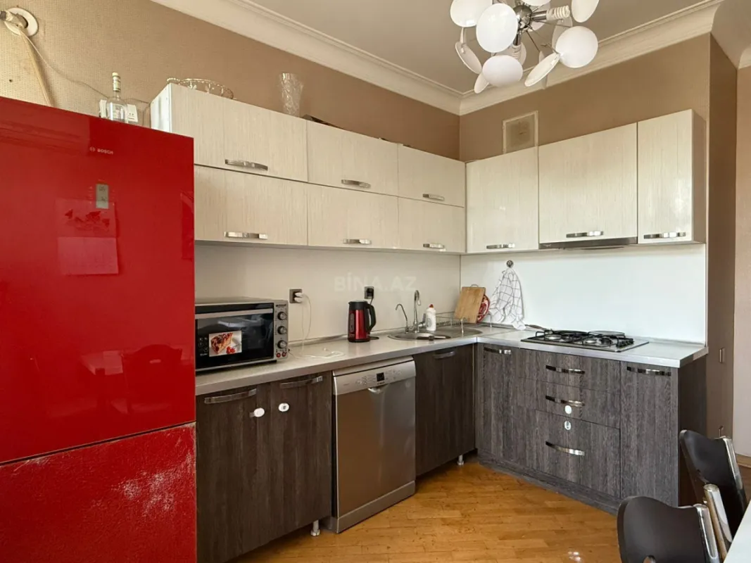 Satılır 3 otaqlı mənzil 105 m²