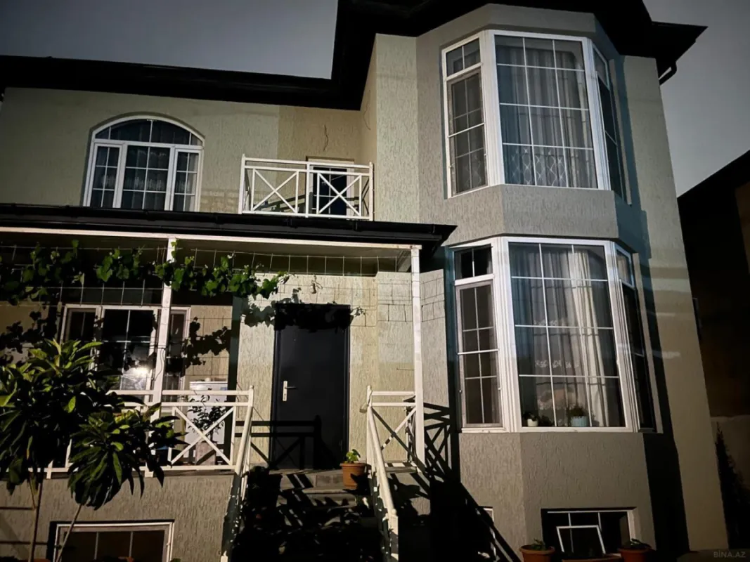 Satılır 7 otaqlı həyət evi 250 m²