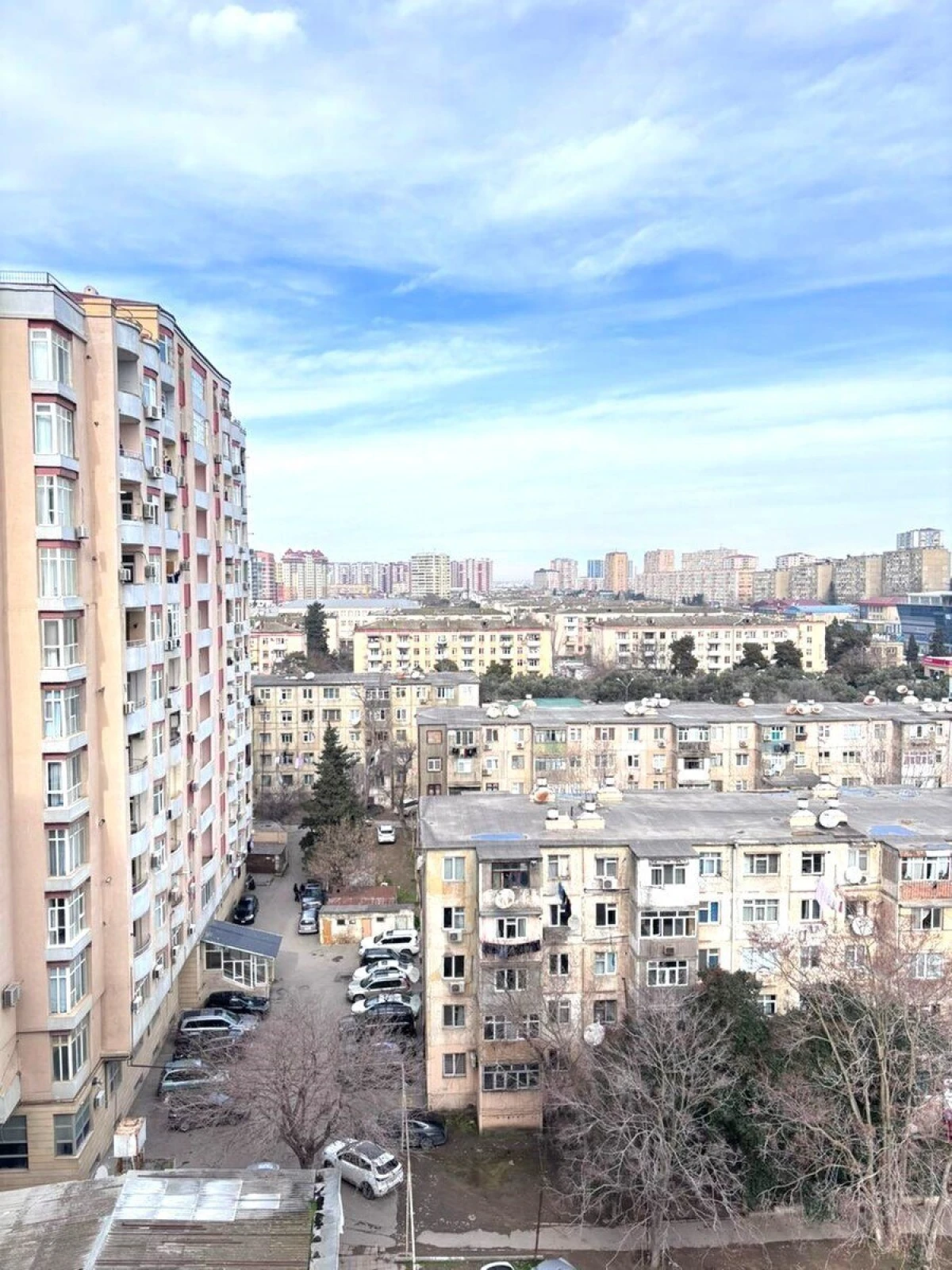 Satılır 4 otaqlı mənzil 110 m²