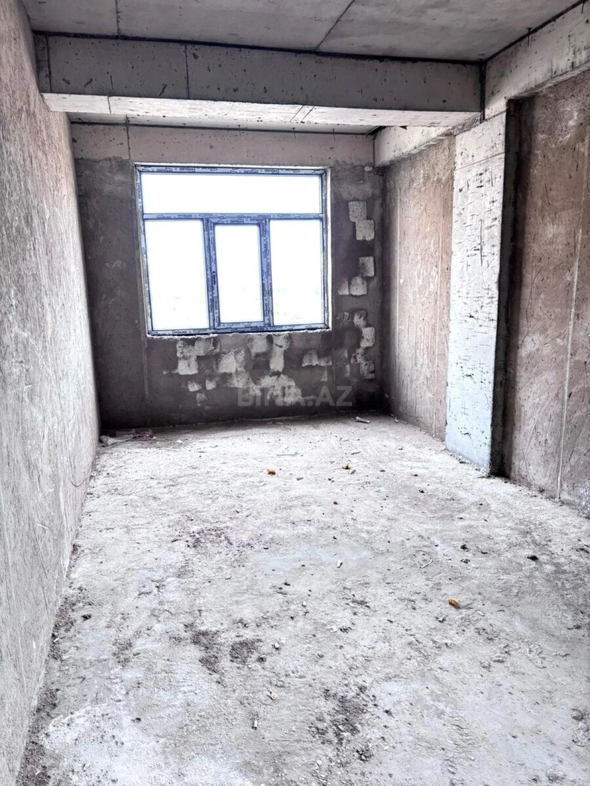 Satılır 4 otaqlı mənzil 110 m²