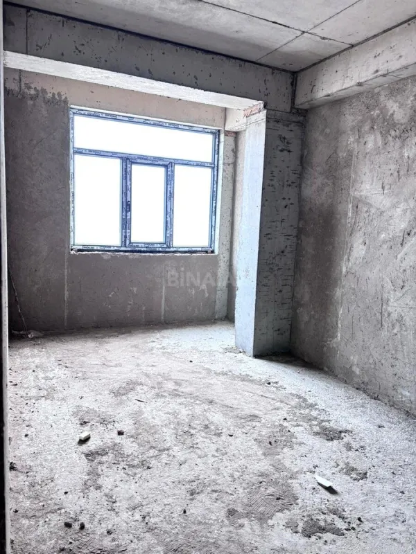 Satılır 4 otaqlı mənzil 110 m²