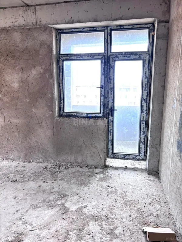 Satılır 4 otaqlı mənzil 110 m²
