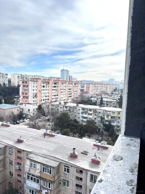 Satılır 4 otaqlı mənzil 110 m²