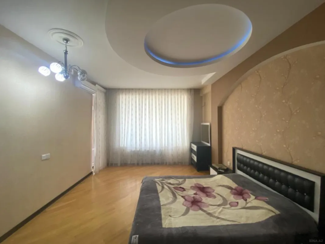 Kirayə verilir 3 otaqlı mənzil 150 m²
