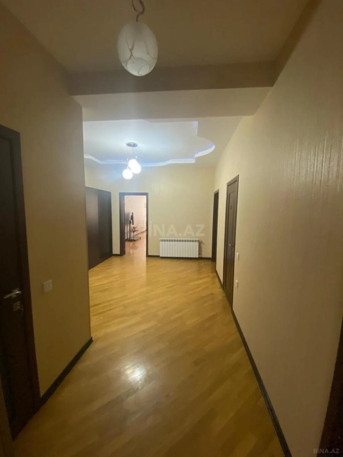 Kirayə verilir 3 otaqlı mənzil 150 m²