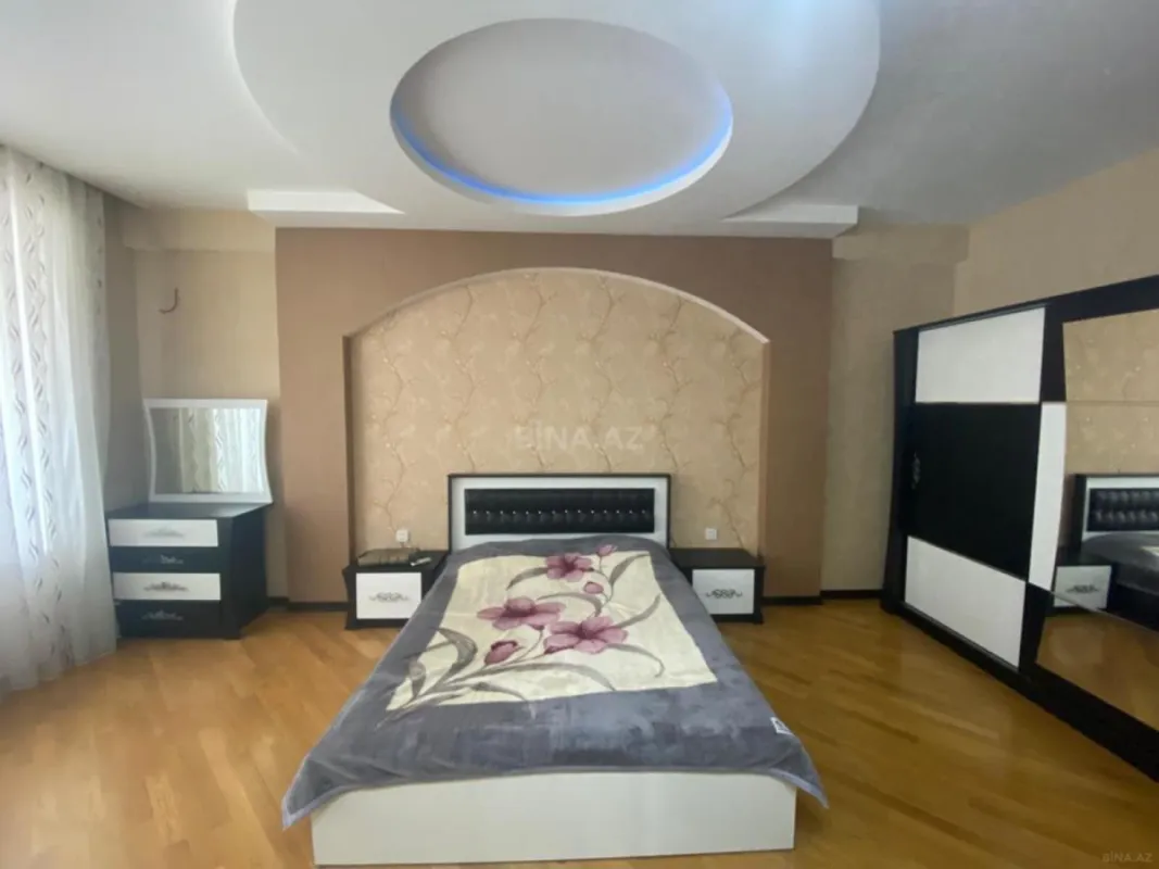 Kirayə verilir 3 otaqlı mənzil 150 m²