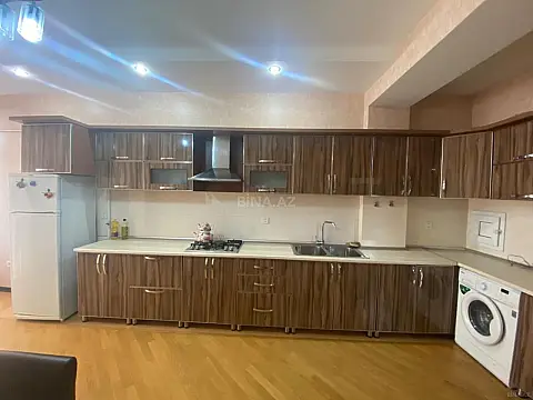 Kirayə verilir 3 otaqlı mənzil 150 m²