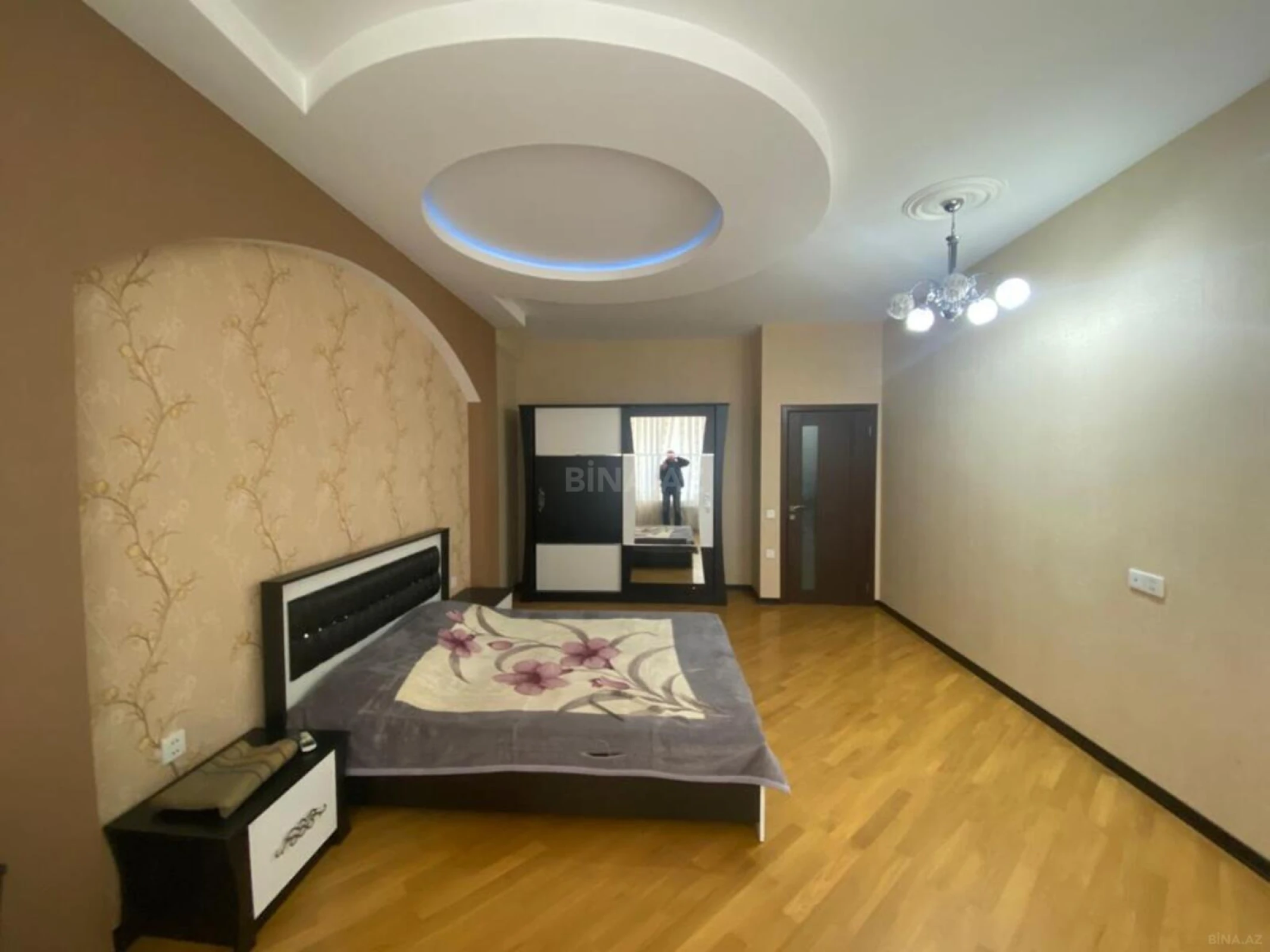 Kirayə verilir 3 otaqlı mənzil 150 m²