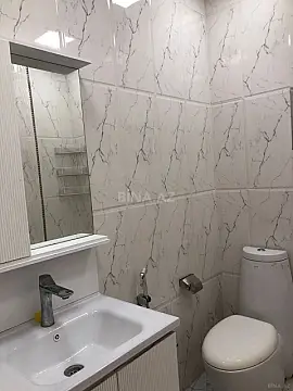 Satılır 6 otaqlı həyət evi 220 m²