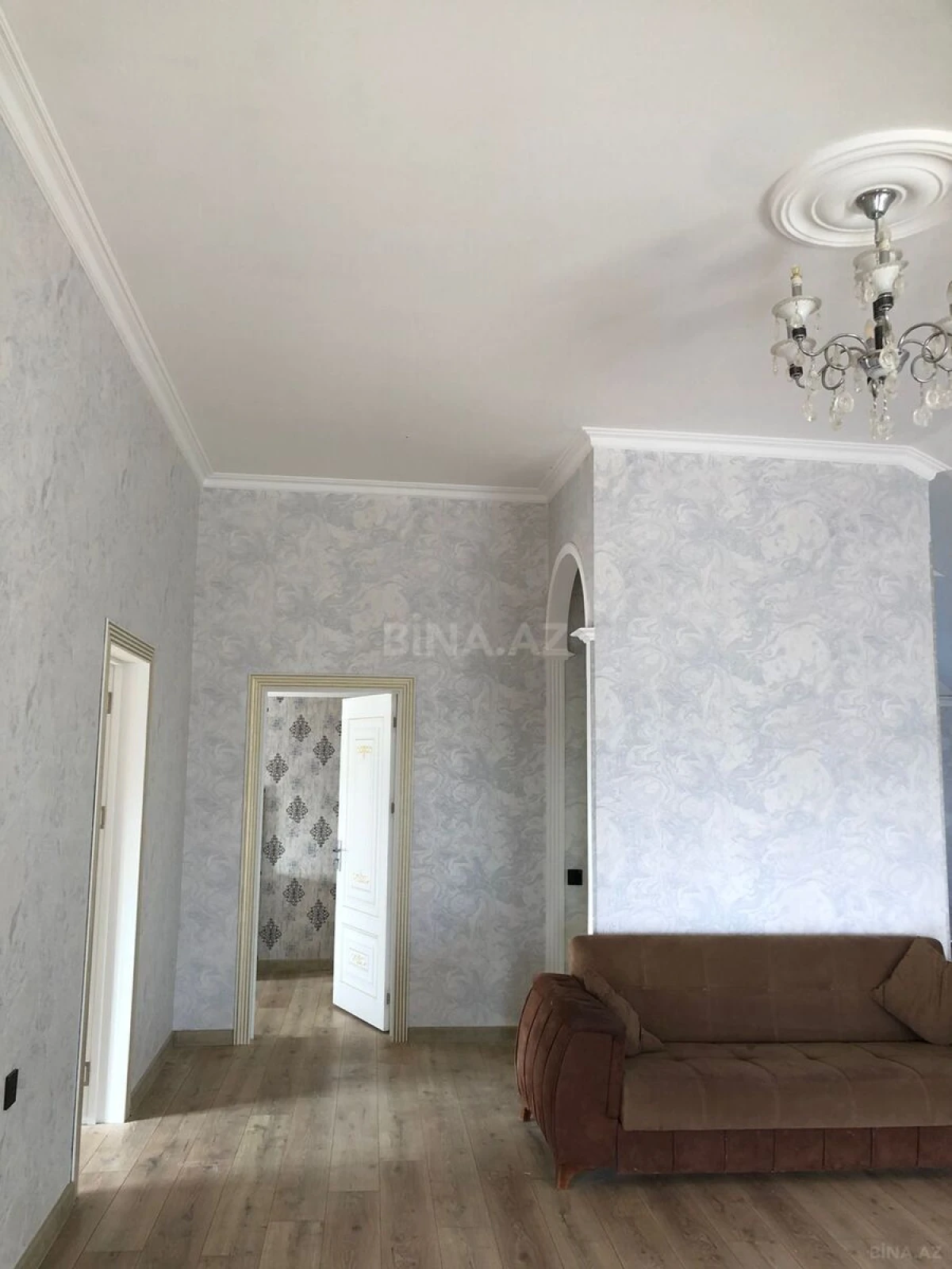 Satılır 6 otaqlı həyət evi 220 m²