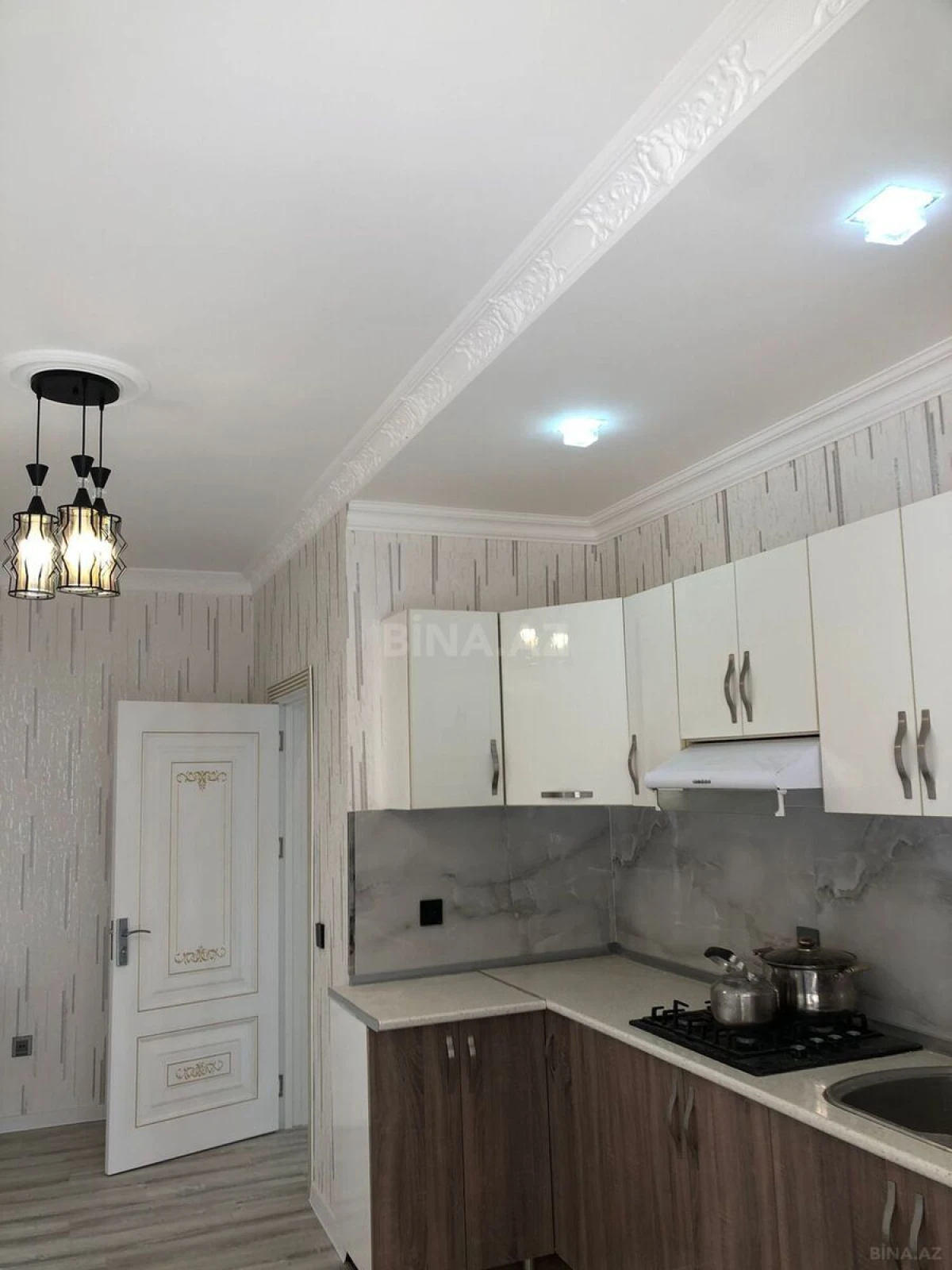 Satılır 6 otaqlı həyət evi 220 m²