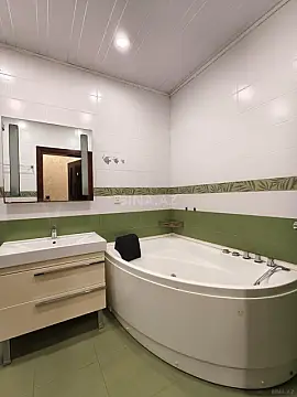 Satılır 3 otaqlı mənzil 115 m²