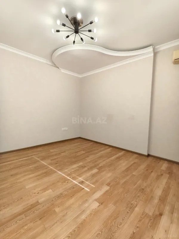 Satılır 3 otaqlı mənzil 115 m²