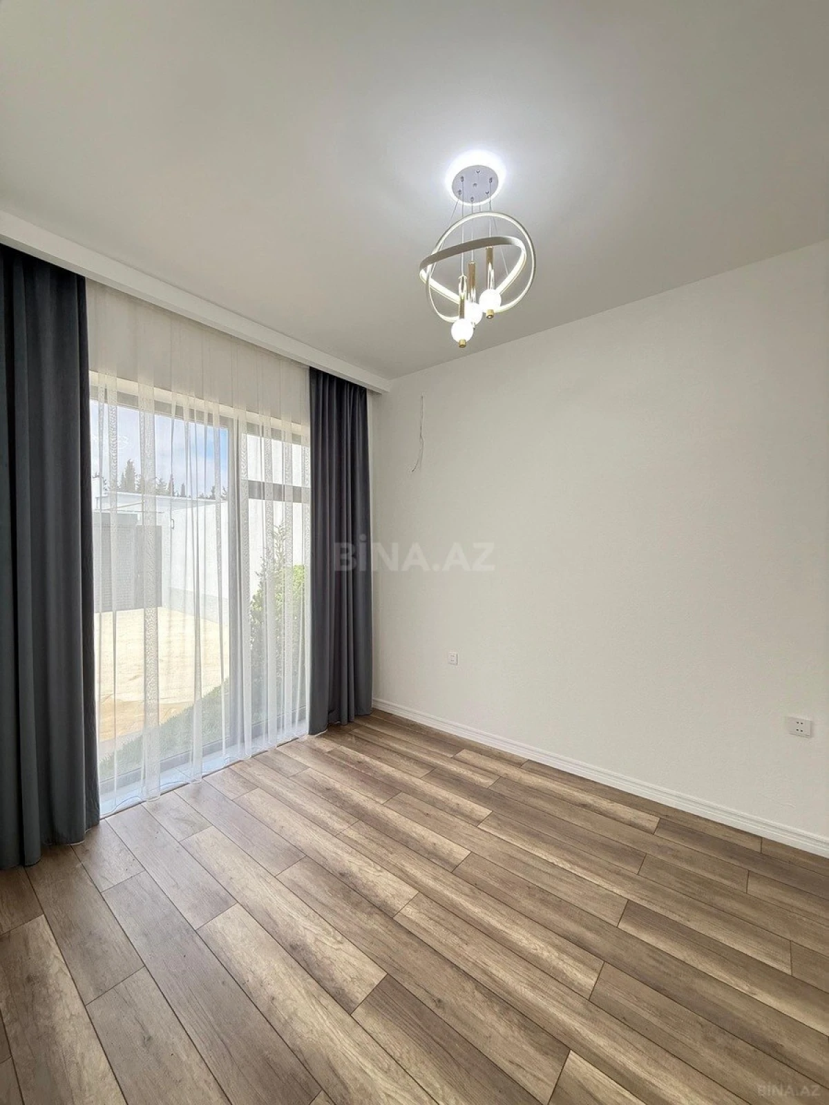 Satılır 4 otaqlı həyət evi 150 m²