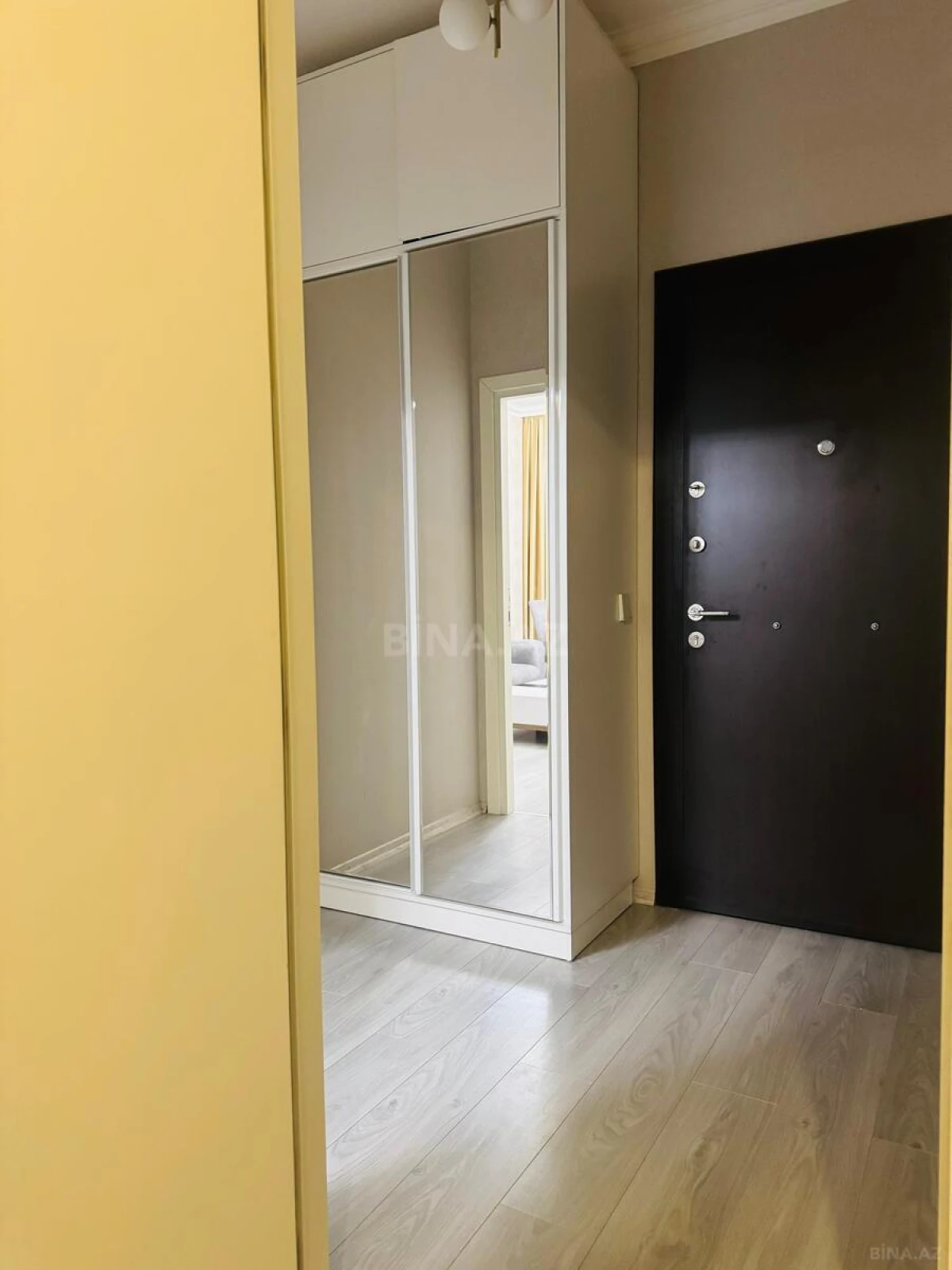Kirayə verilir 2 otaqlı mənzil 65 m²