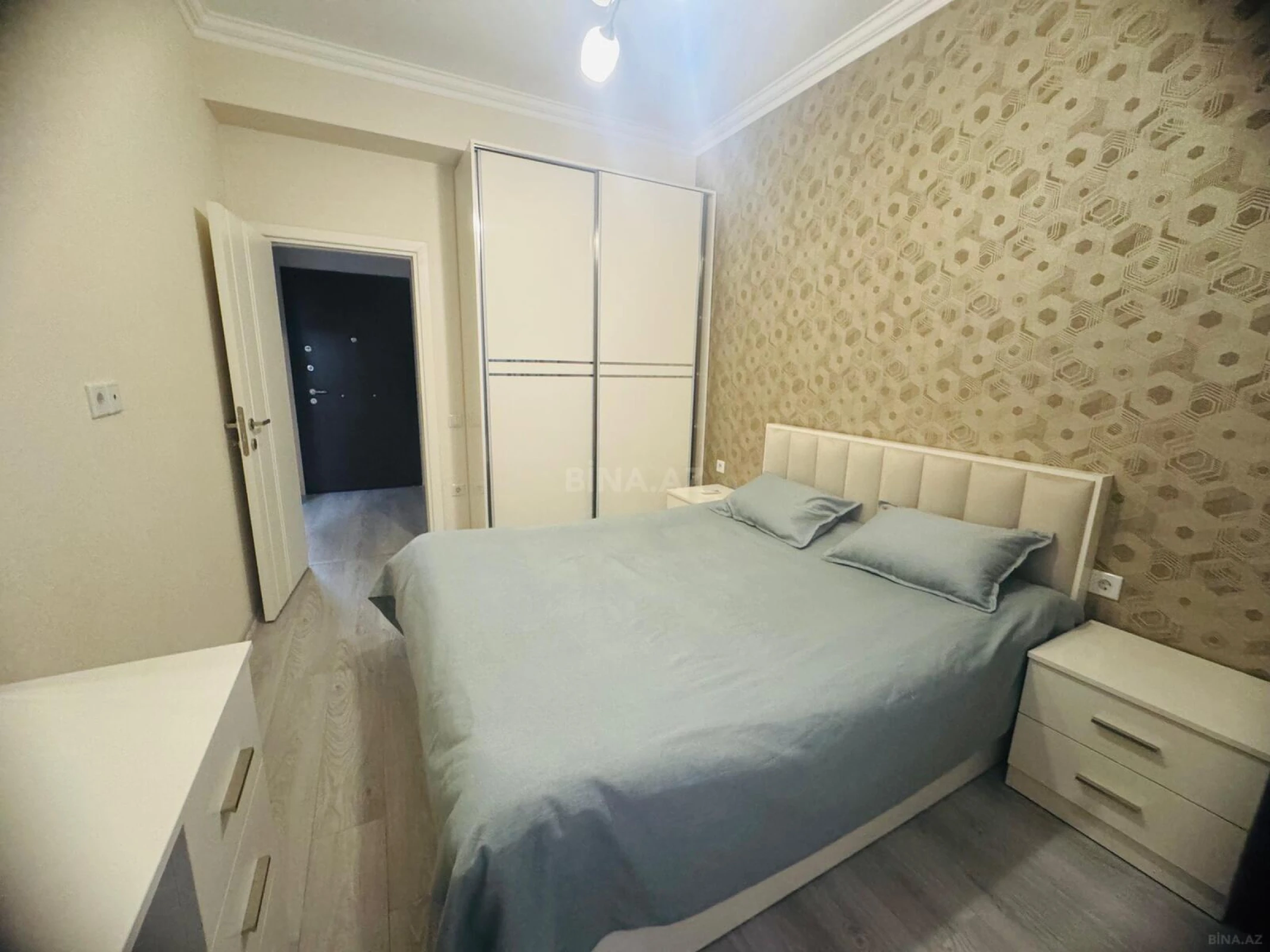 Kirayə verilir 2 otaqlı mənzil 65 m²