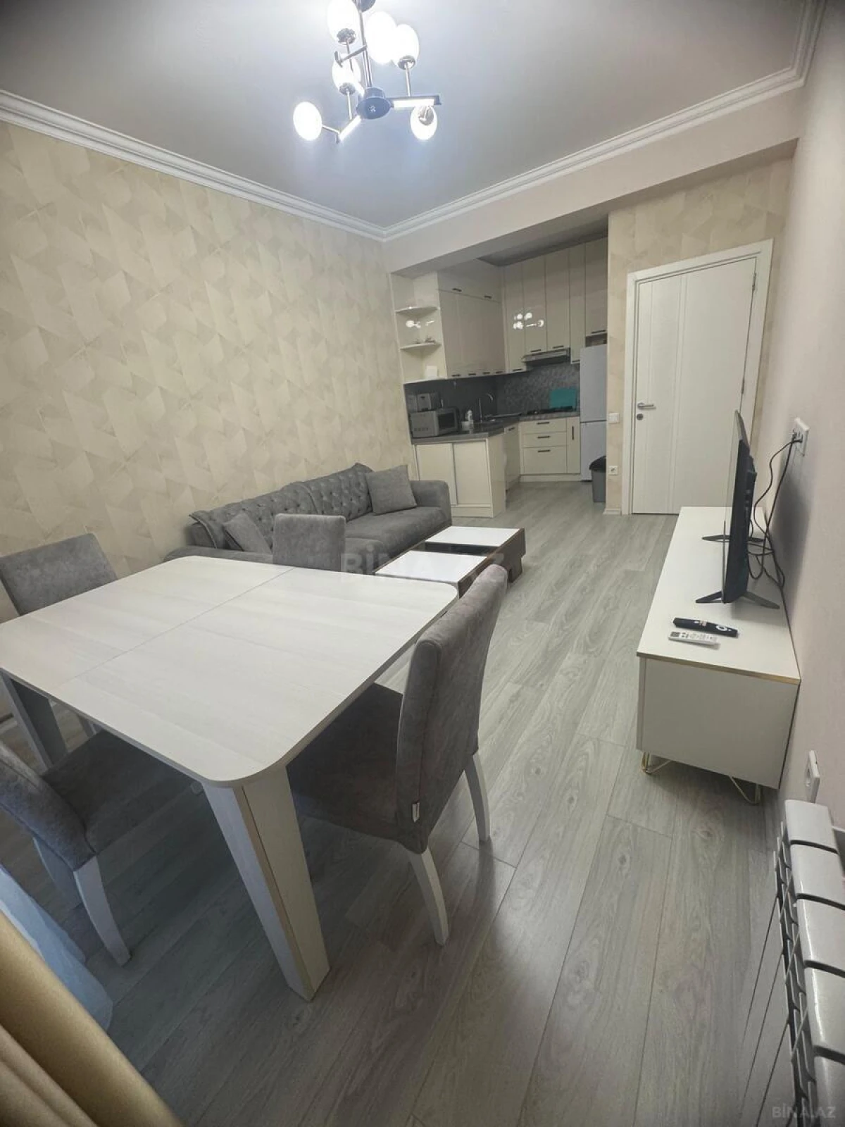 Kirayə verilir 2 otaqlı mənzil 65 m²