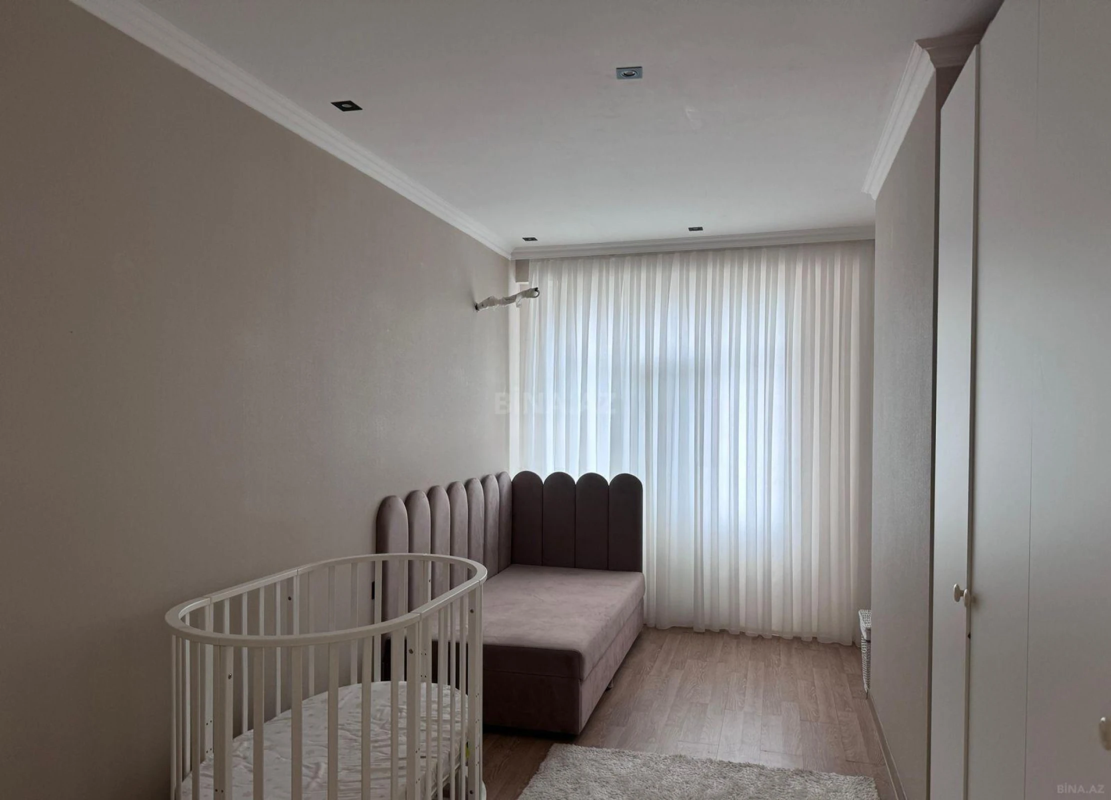 Satılır 3 otaqlı mənzil 112 m²