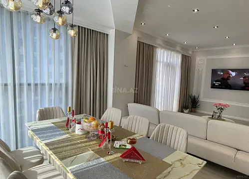 Satılır 3 otaqlı mənzil 112 m²