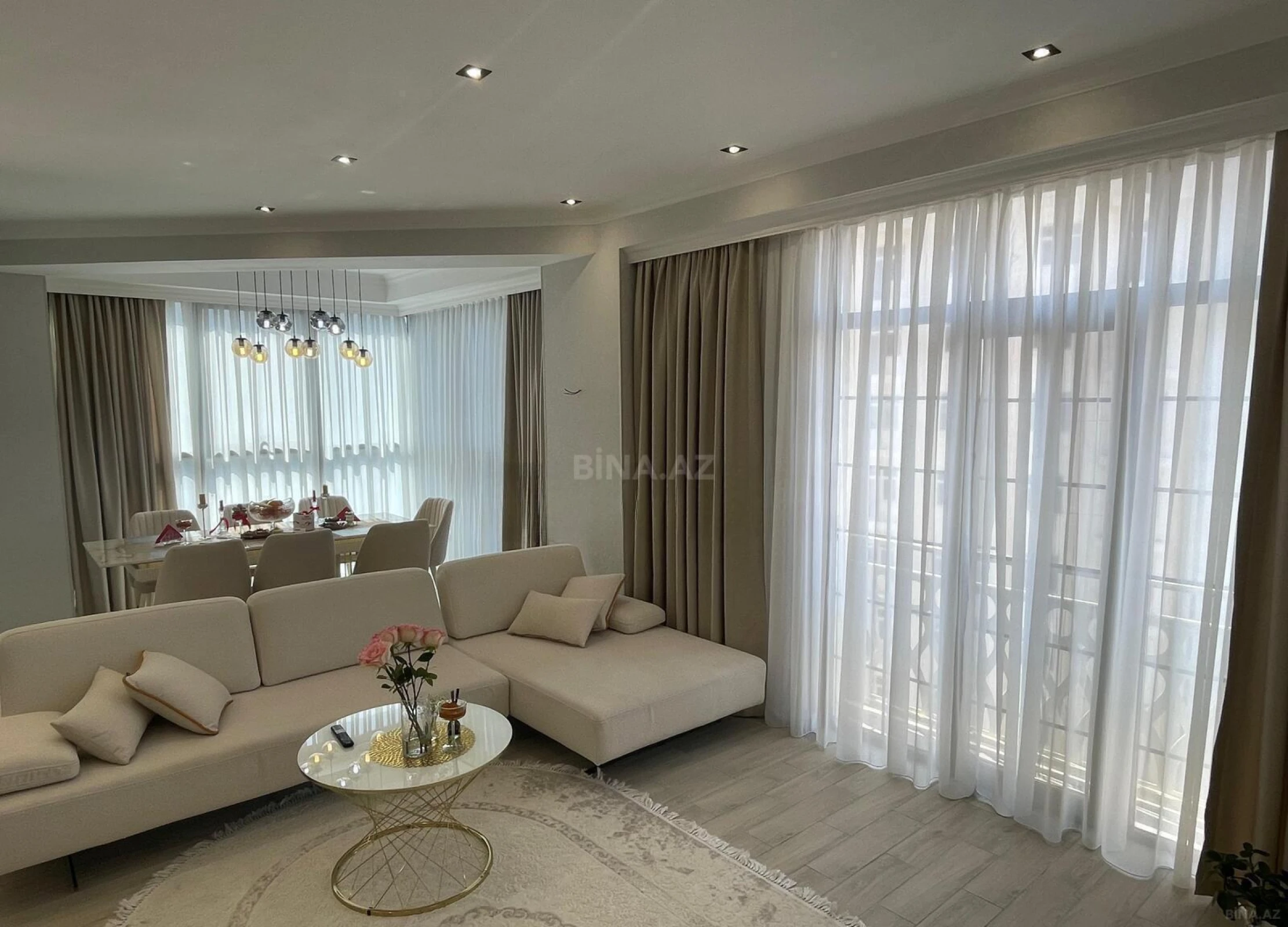 Satılır 3 otaqlı mənzil 112 m²