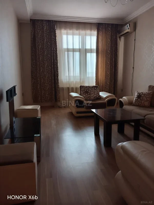 Kirayə verilir 2 otaqlı mənzil 100 m²