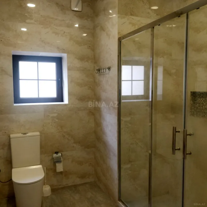 Kirayə verilir 8 otaqlı həyət evi 540 m²