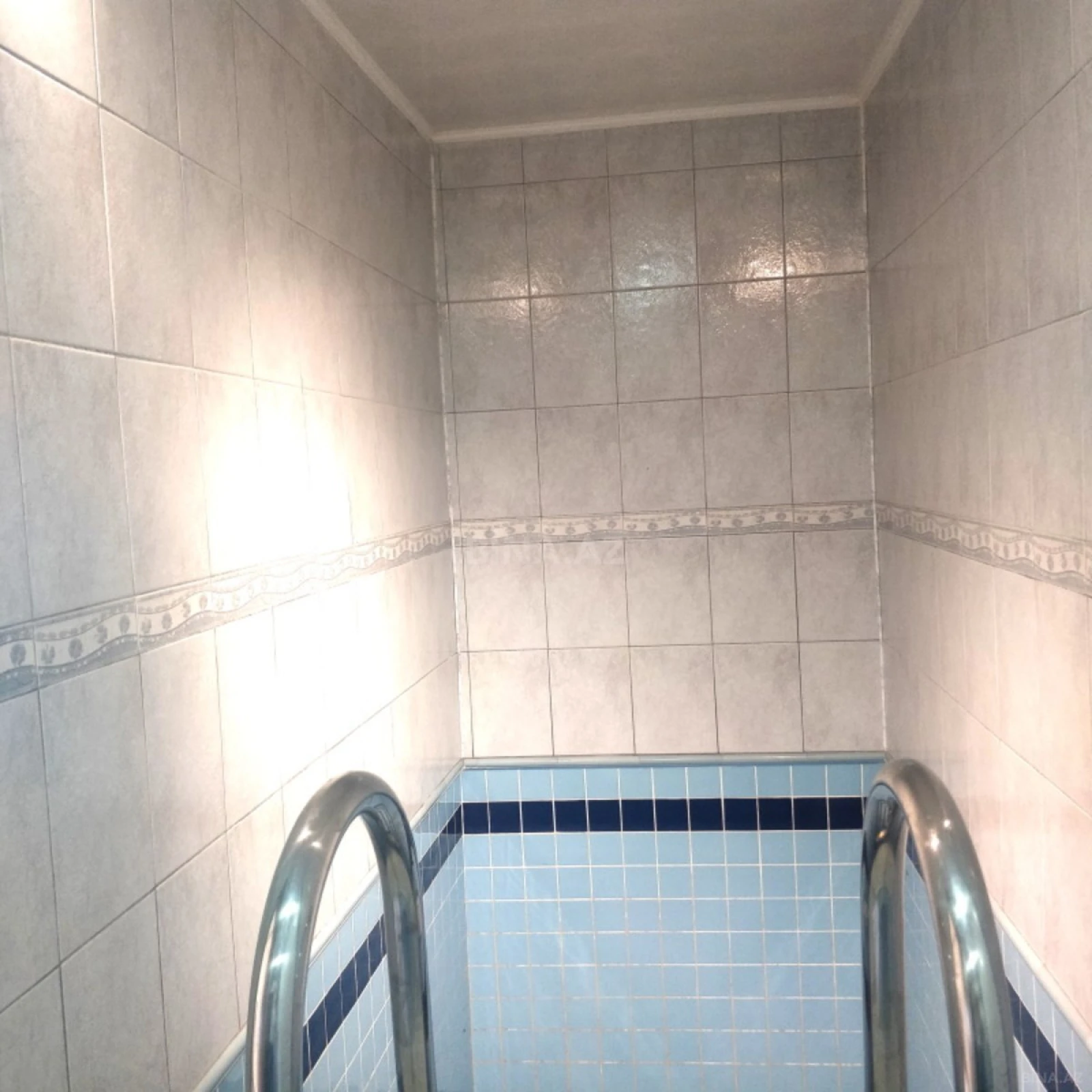 Kirayə verilir 8 otaqlı həyət evi 540 m²