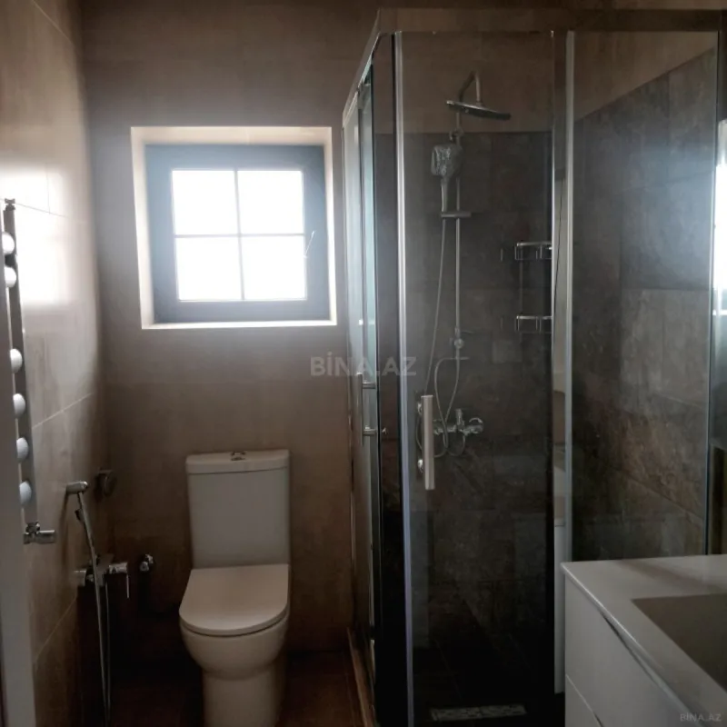 Kirayə verilir 8 otaqlı həyət evi 540 m²