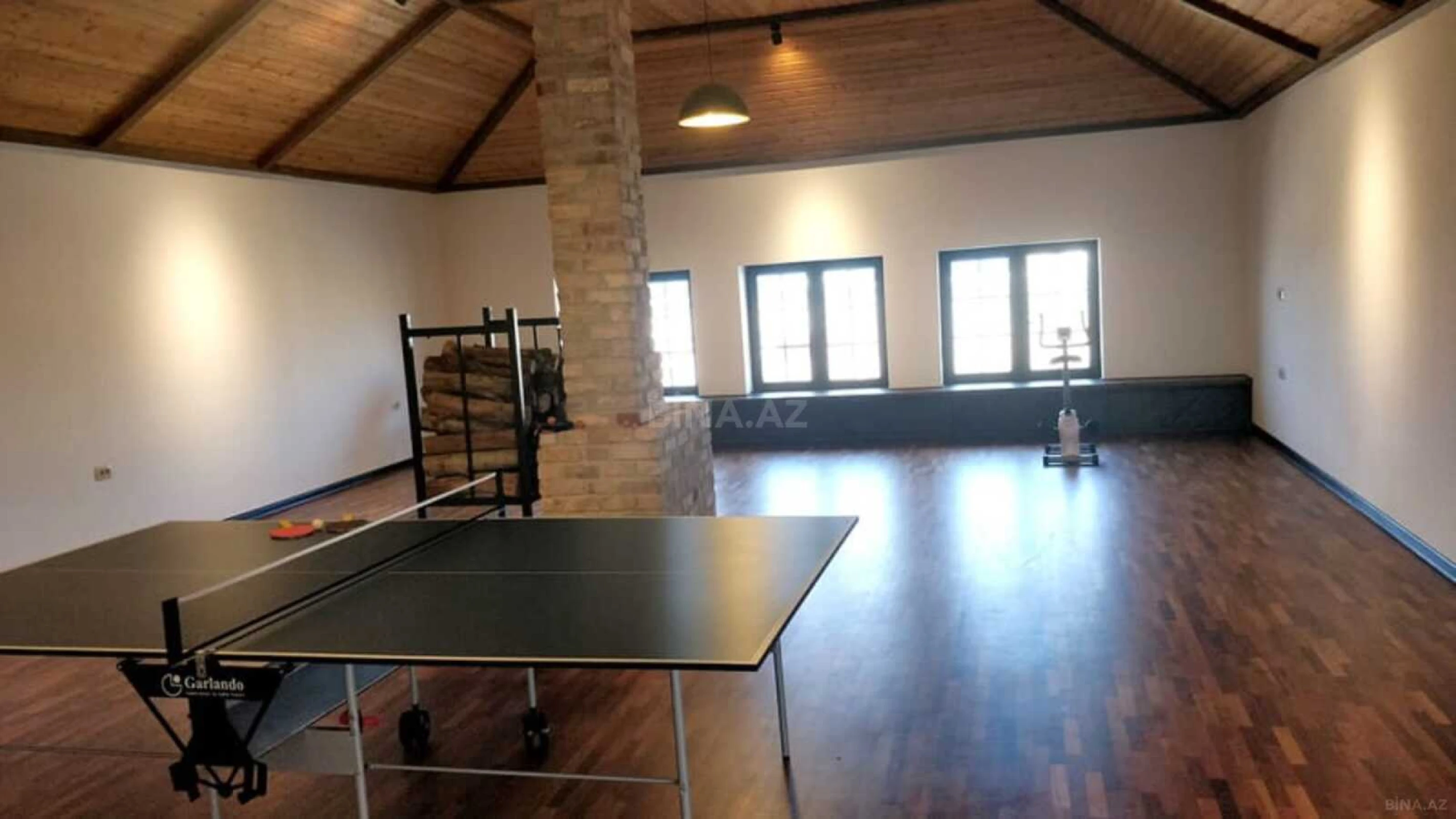 Kirayə verilir 8 otaqlı həyət evi 540 m²