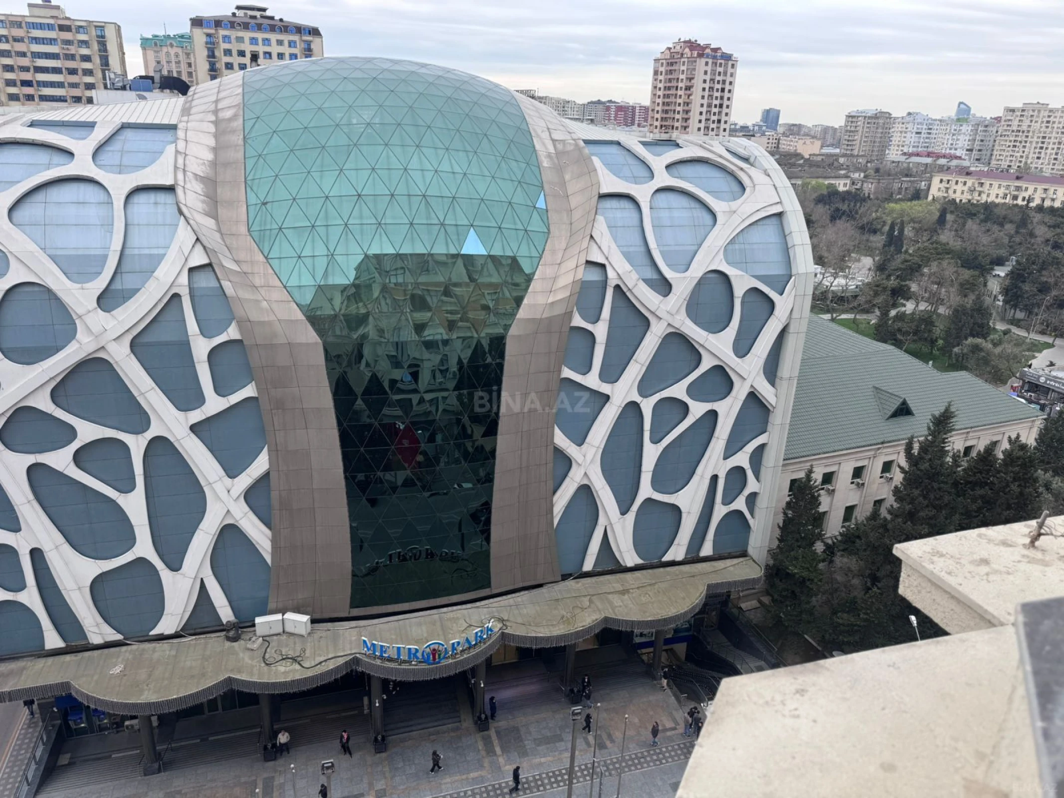 Kirayə verilir 3 otaqlı ofis 120 m²