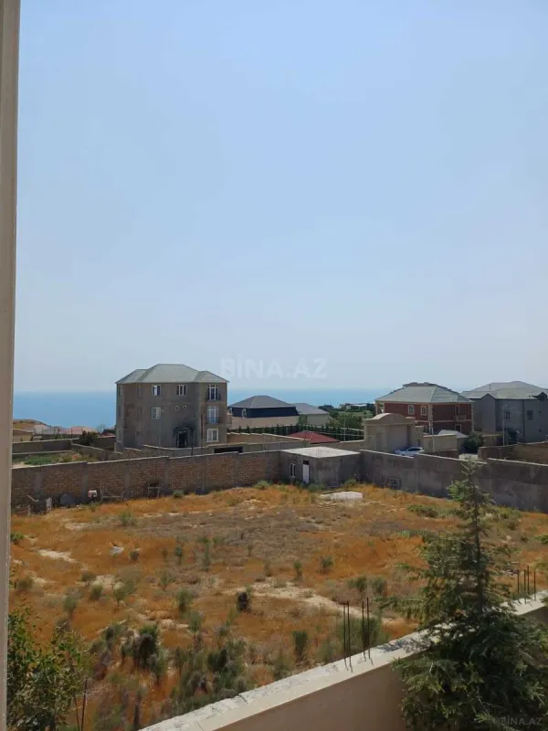 Satılır 5 otaqlı həyət evi 200 m²