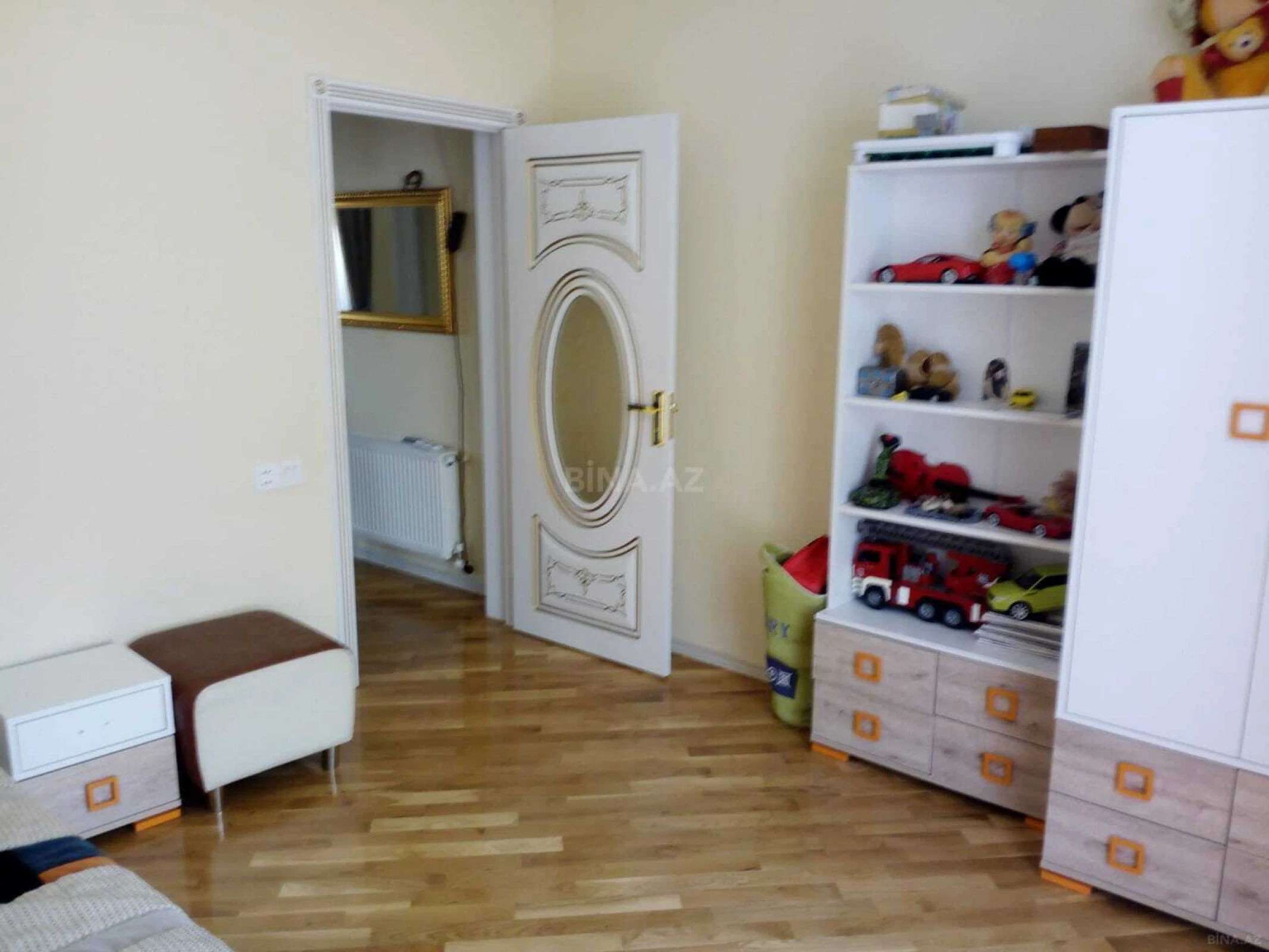 Satılır 5 otaqlı həyət evi 200 m²