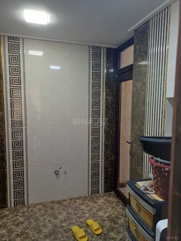 Satılır 5 otaqlı həyət evi 200 m²