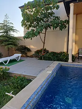 Satılır 5 otaqlı həyət evi 200 m²