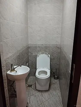 Kirayə verilir 2 otaqlı mənzil 80 m²