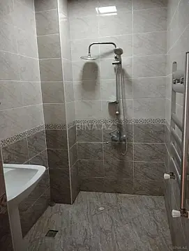 Kirayə verilir 2 otaqlı mənzil 80 m²