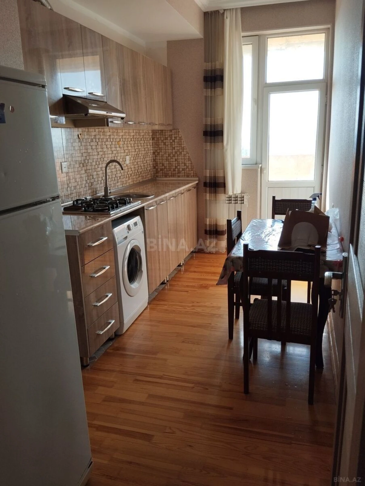Kirayə verilir 2 otaqlı mənzil 80 m²