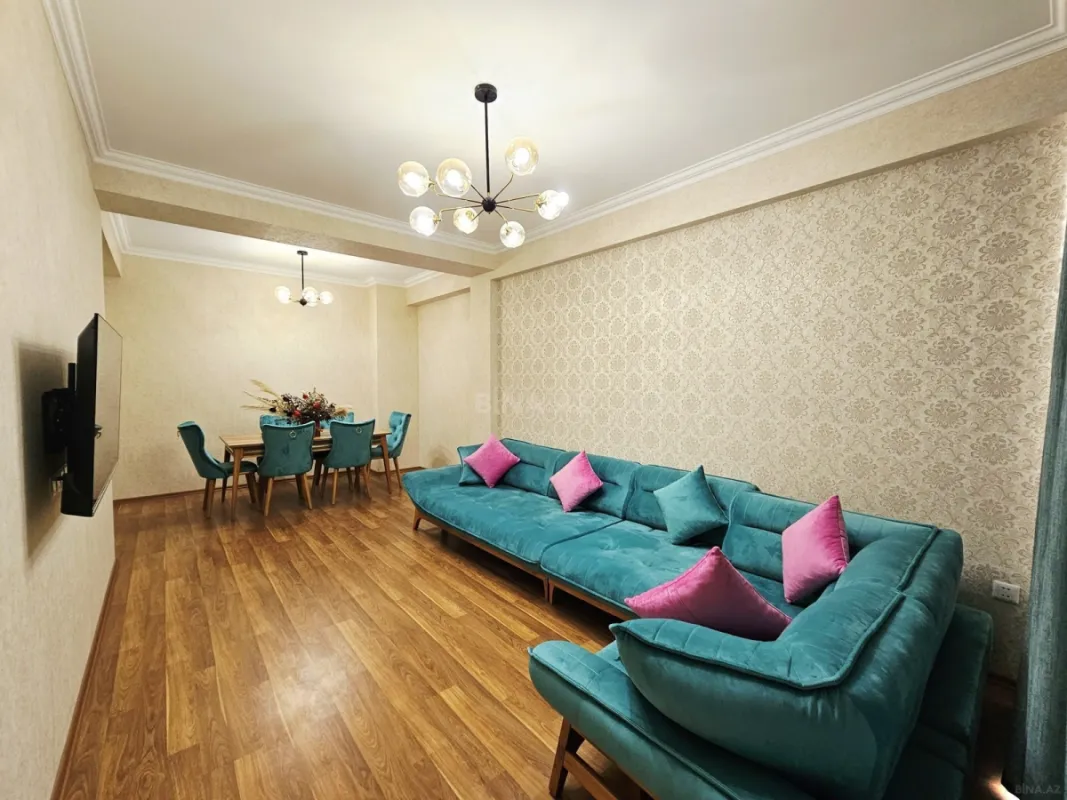 Satılır 2 otaqlı mənzil 84 m²