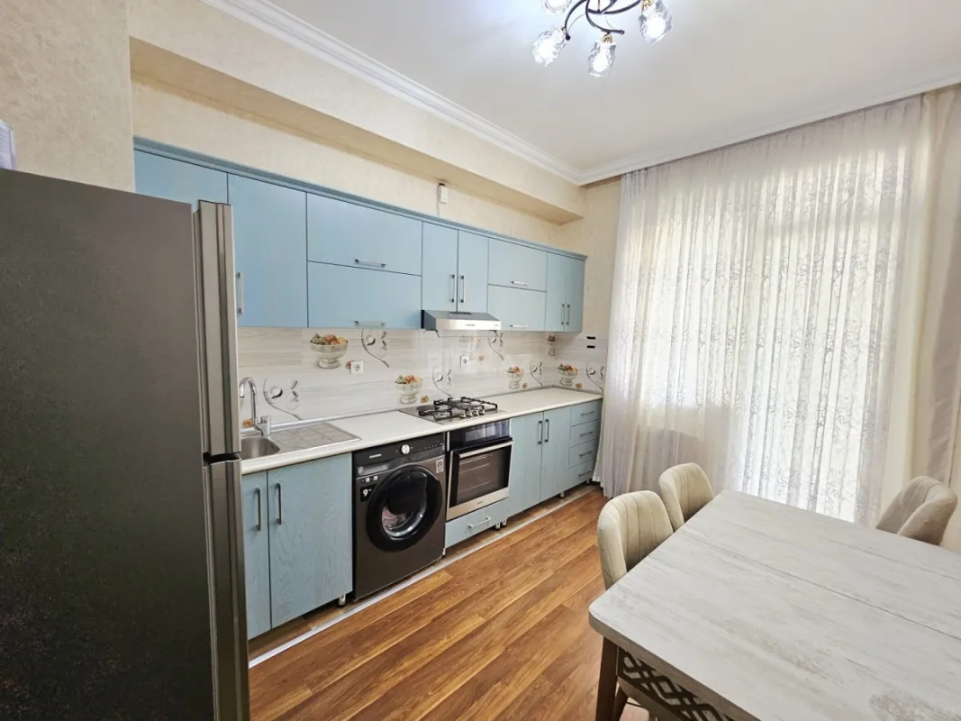 Satılır 2 otaqlı mənzil 84 m²