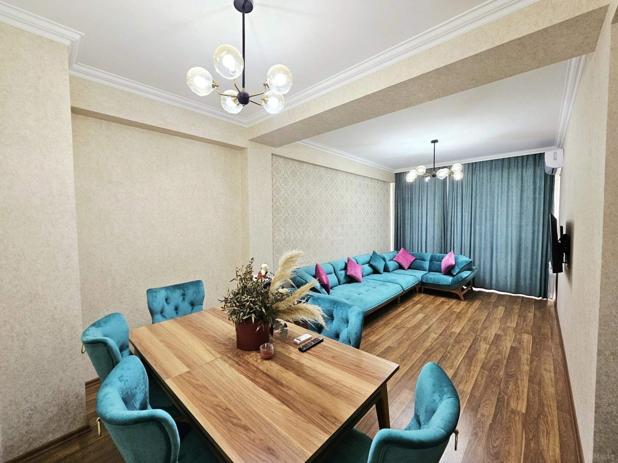 Satılır 2 otaqlı mənzil 84 m²