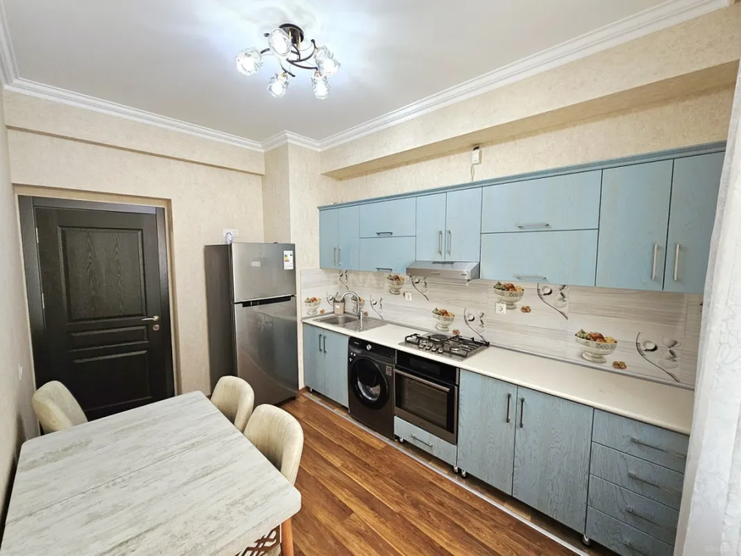 Satılır 2 otaqlı mənzil 84 m²