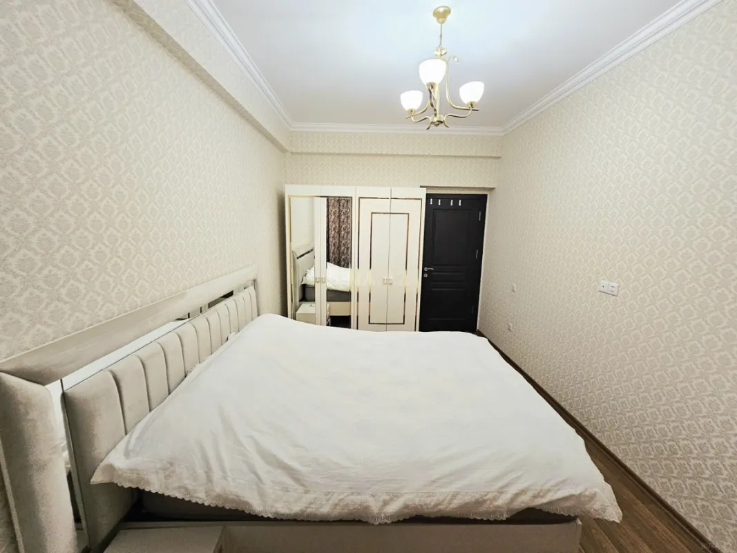 Satılır 2 otaqlı mənzil 84 m²