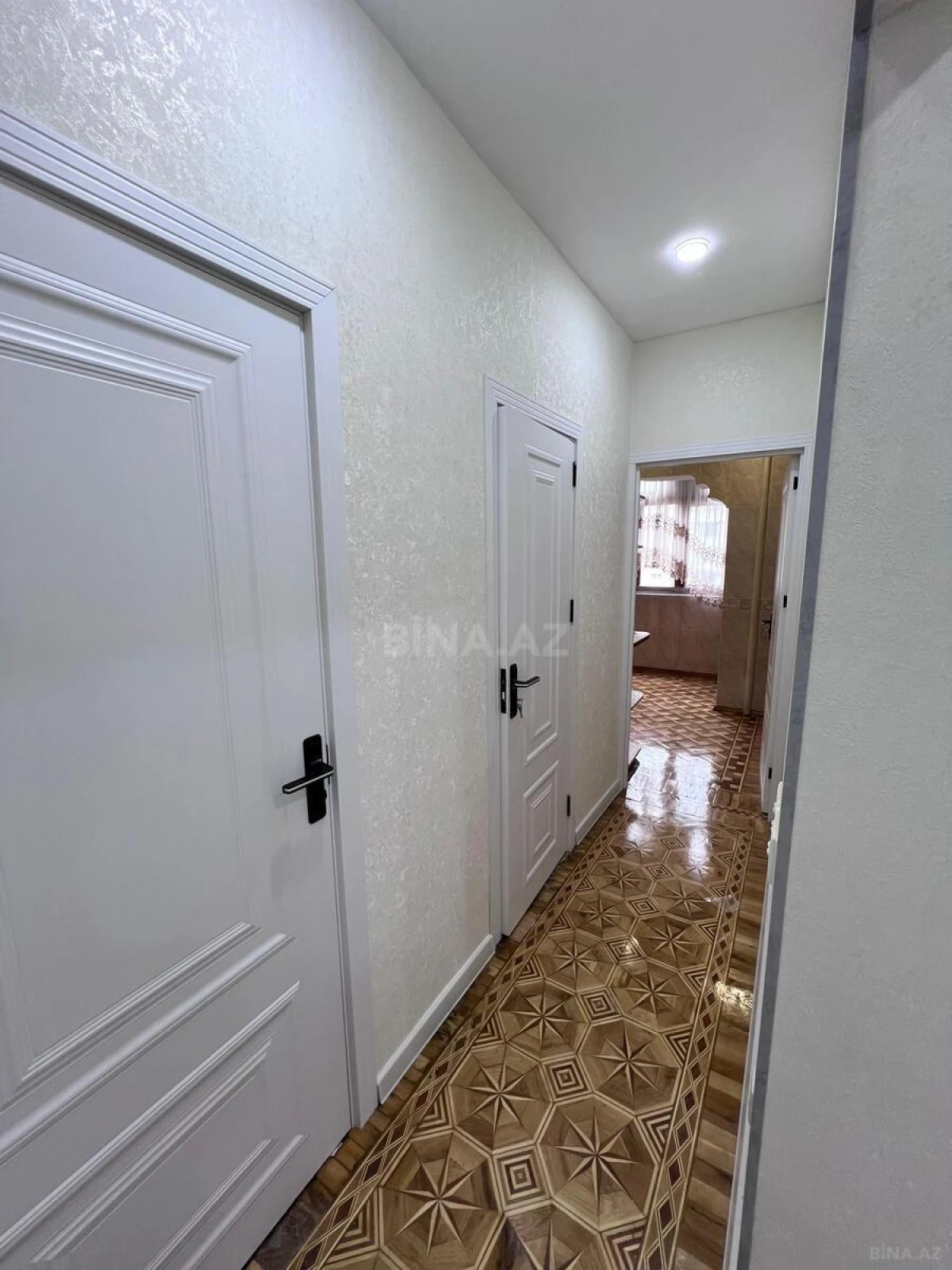 Satılır 4 otaqlı mənzil 100 m²
