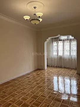 Satılır 4 otaqlı mənzil 100 m²