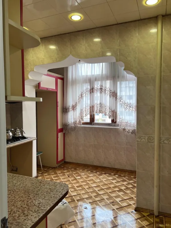 Satılır 4 otaqlı mənzil 100 m²